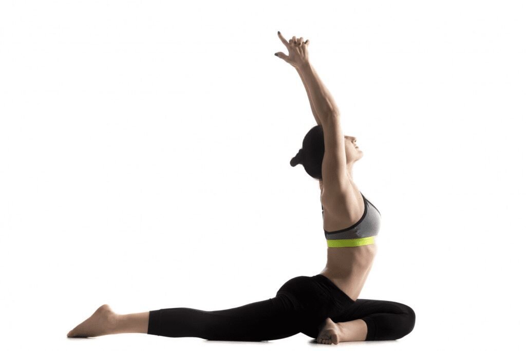 image-19-1024x683 20 posturas de yoga para principiantes - Empieza hoy